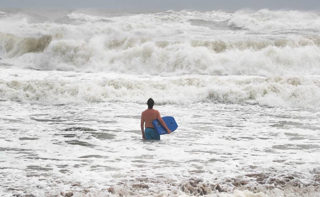 Habitantes de Florida esperan la llegada del huracán Dorian (Foto: AFP)