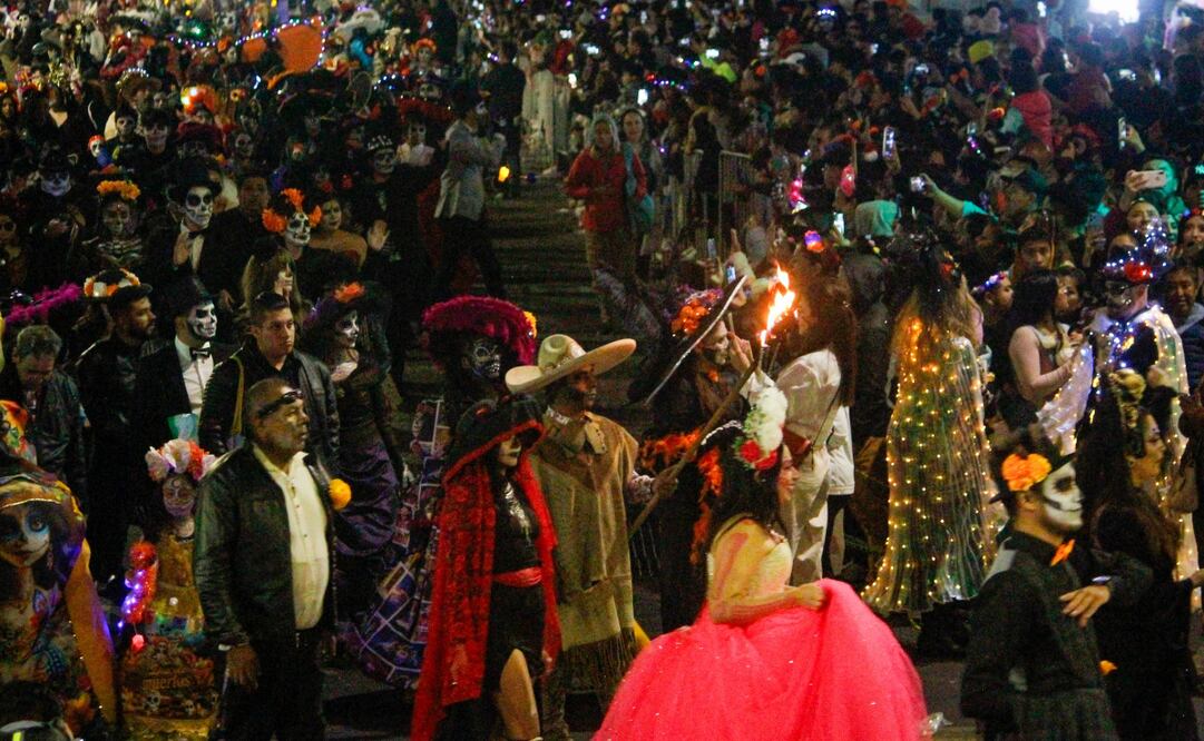 Mega Procesión de Catrinas 2024 en la Ciudad de México. Foto:  Luis Camacho / EL UNIVERSAL