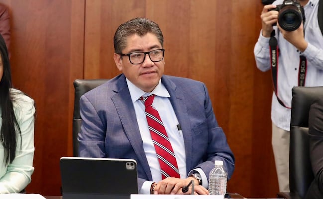 Saúl Monreal pide a Inzunza rectificar y regresar a Morena; “tiene que asumir su compromiso con el movimiento”