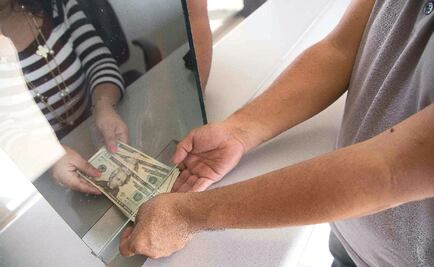 Dólar promedia $18.30 en el aeropuerto de la CDMX