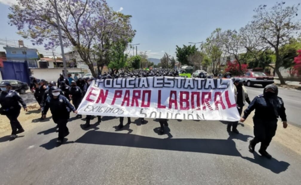 Policías estatales cumplen 4 días en paro de labores en Oaxaca