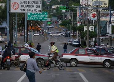 Bloquean transportistas al menos 10 vialidades en Oaxaca