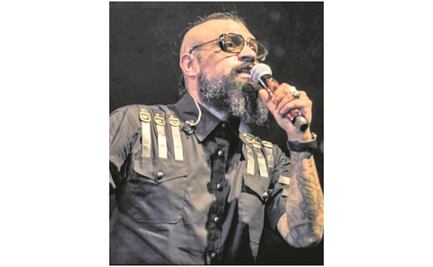 Dr. Shenka rompe su aislamiento en redes y avisa que dio positivo a Covid-19