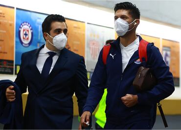 Las Chivas quieren que Oribe Peralta siga en el club