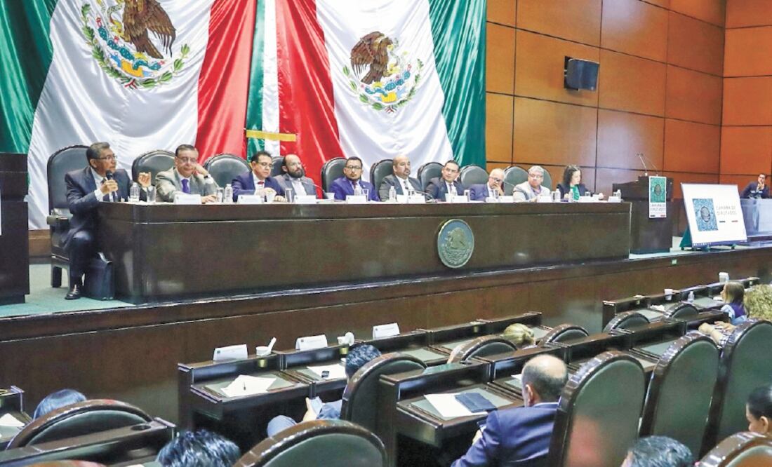 Discusión. El parlamento abierto para proponer las leyes secundarias de la reforma educativa tendrá dos periodos. Foto/ ARCHIVO EL UNIVERSAL