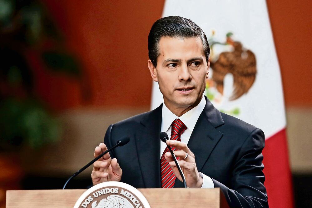 Peña Nieto prepara alista su viaje a Emiratos Árabes y a Davos, Suiza (ARCHIVO. EL UNIVERSAL)