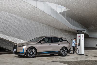 BMW planea electrificar el 20 por ciento de sus autos para 2023