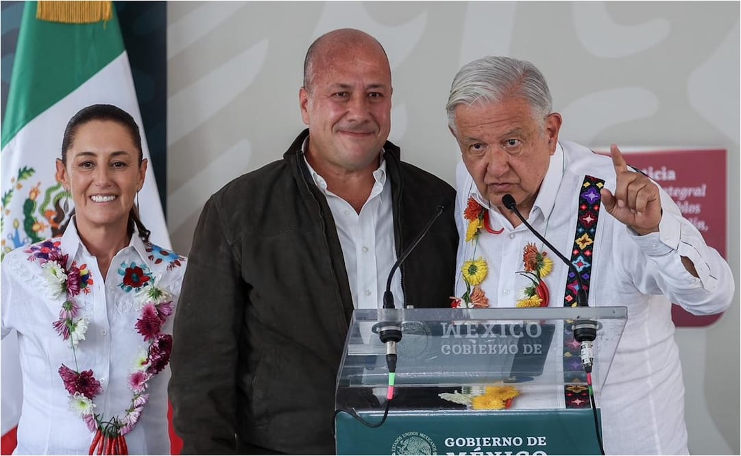 Enrique Alfaro, gobernador de Jalisco es defendido de los abucheos en evento por López Obrador y Claudia Sheinbaum. Foto: Hugo Salvador/EL UNIVERSAL