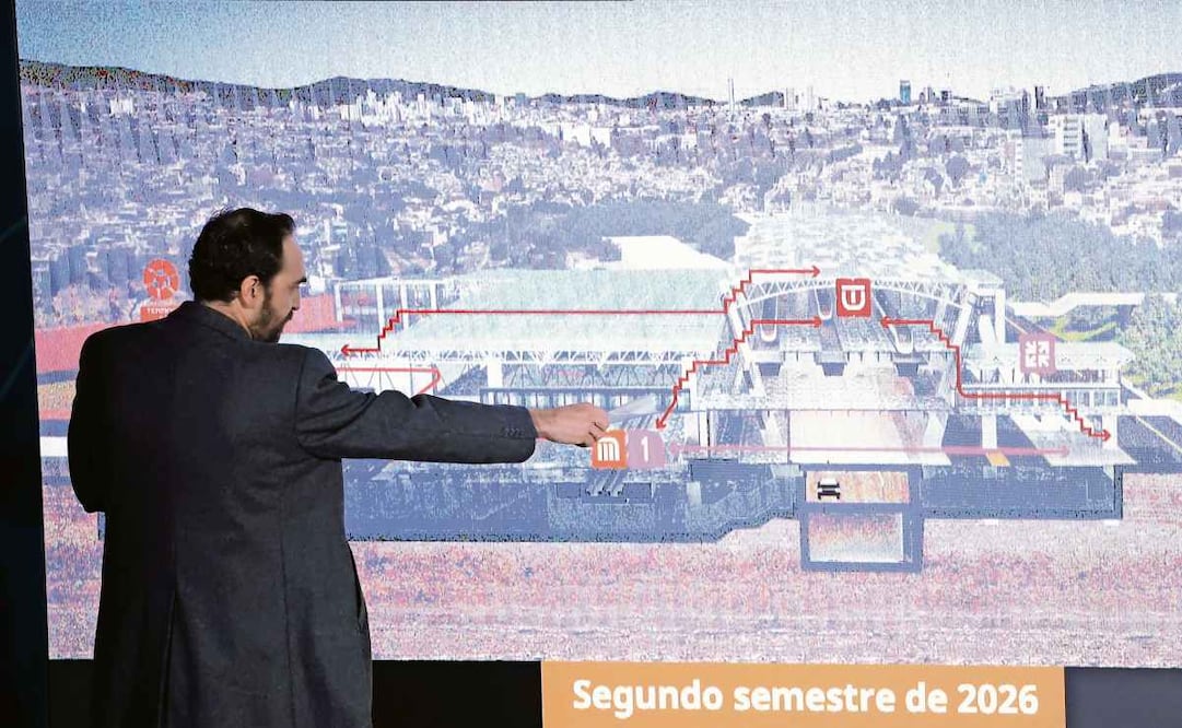 Lajous explicó el estatus de la obra en el Cetram. Foto: Fernanda Rojas / EL UNIVERSAL