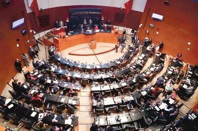 Despiden a 2 mil asesores en la Cámara Alta