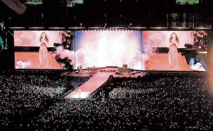 Shakira: La loba logra caza bestial en el Zócalo