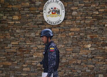 Leopoldo López y su familia dejan embajada de Chile; se trasladan a la de España