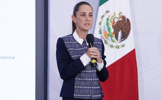 Sheinbaum descarta, por ahora, reforma fiscal a grandes fortunas; destaca que el SAT “ya no condona impuestos”