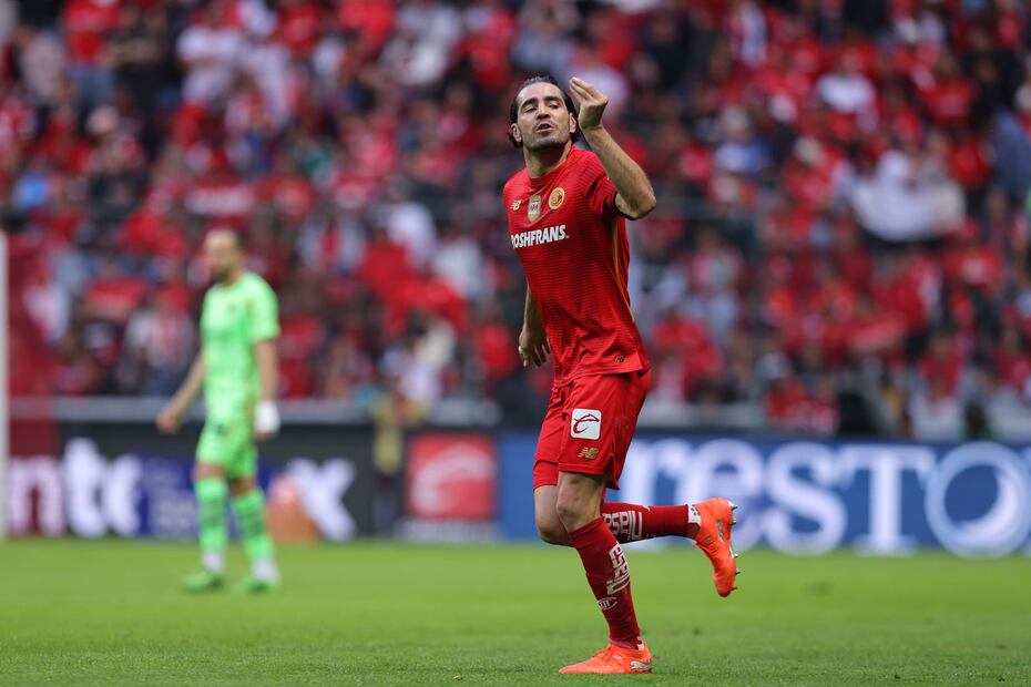 Antonio Briseño provocó el penalti que Helinho convirtió y marcó el segundo gol del Toluca ante FC Juárez / FOTO: Imago7