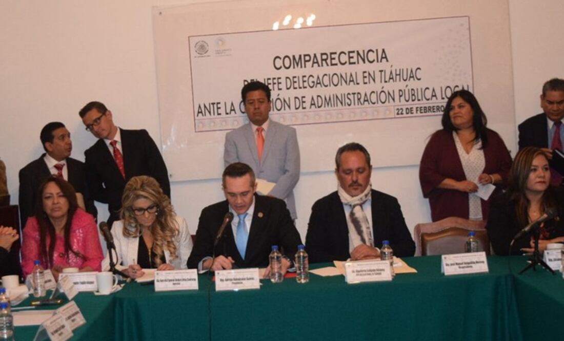 El jefe delegacional Rigoberto Salgado comparece ante la Asamblea Legislativa. (Foto: Twitter @AsambleaDF)