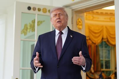 Trump rechaza disculparse con el papa León XIV por llamarlo "débil"; dijo "cosas que están mal"