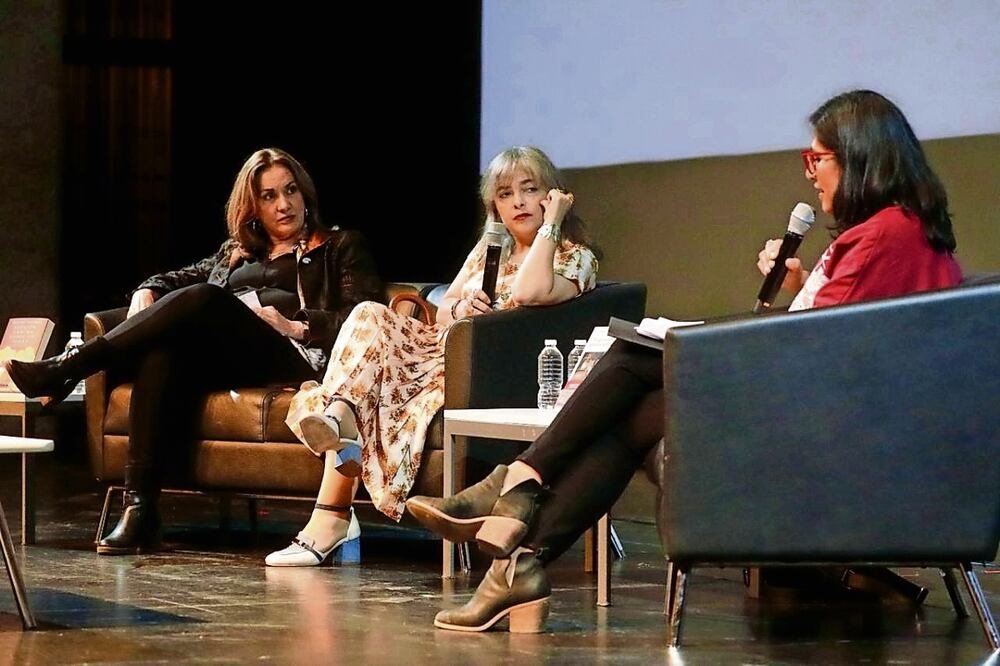Enríquez habló de las influencias que más han marcado su escritura. Foto: Barry Domínguez | UNAM