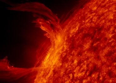 Una súbita mancha solar envía una tormenta hacia la Tierra