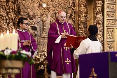 “¡Sí se pudo!”, le gritan al nuevo cardenal de la CDMX