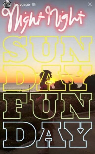 Lady Gaga comparte romántica foto