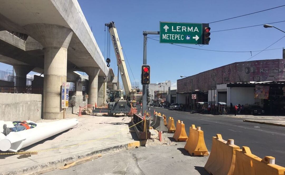 Ejidatarios protestan en la México-Toluca por Interurbano