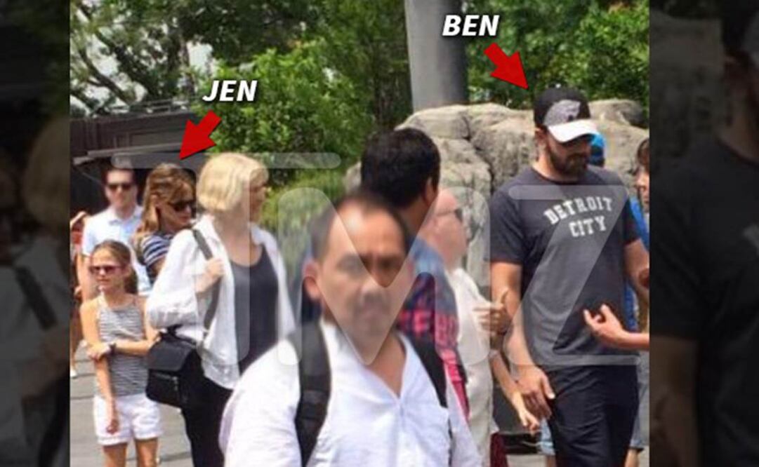 TMZ publicó una imagen de los actores en los Universal Studios