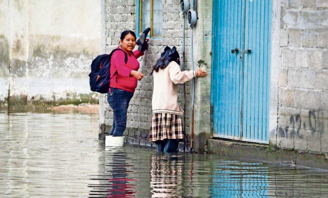 Las fuertes lluvias que se registraron provocaron inundaciones en Chalco, en el Estado de México. Foto: Luis Camacho / EL UNIVERSAL