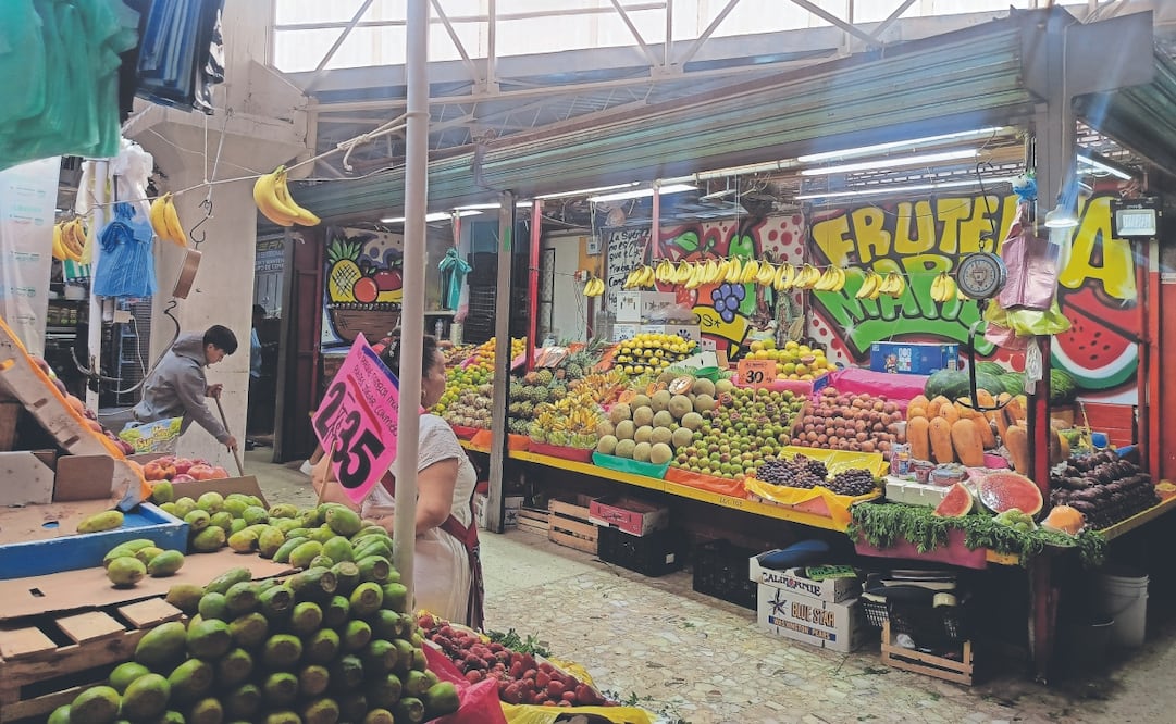 Autoridades de Naucalpan han realizado la renovación del mercado de El Molinito en tres de sus seis naves y al ocupar la estación del Mexicable parte de su estacionamiento, locatarios solicitan construir uno de tres niveles. Foto: Gisela González Granados