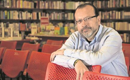 Petro no me entusiasma, es el viejo estilo de la política colombiana que aprendí a detestar: William Ospina