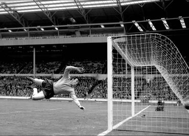 Gordon Banks, el portero de un solo ojo