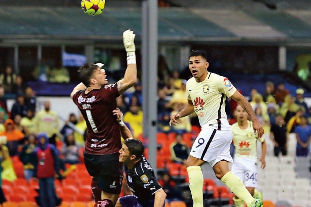 Silvio Romero, con gran agilidad, inició la jugada y la terminó con gol (FOTOS: IMAGO7)