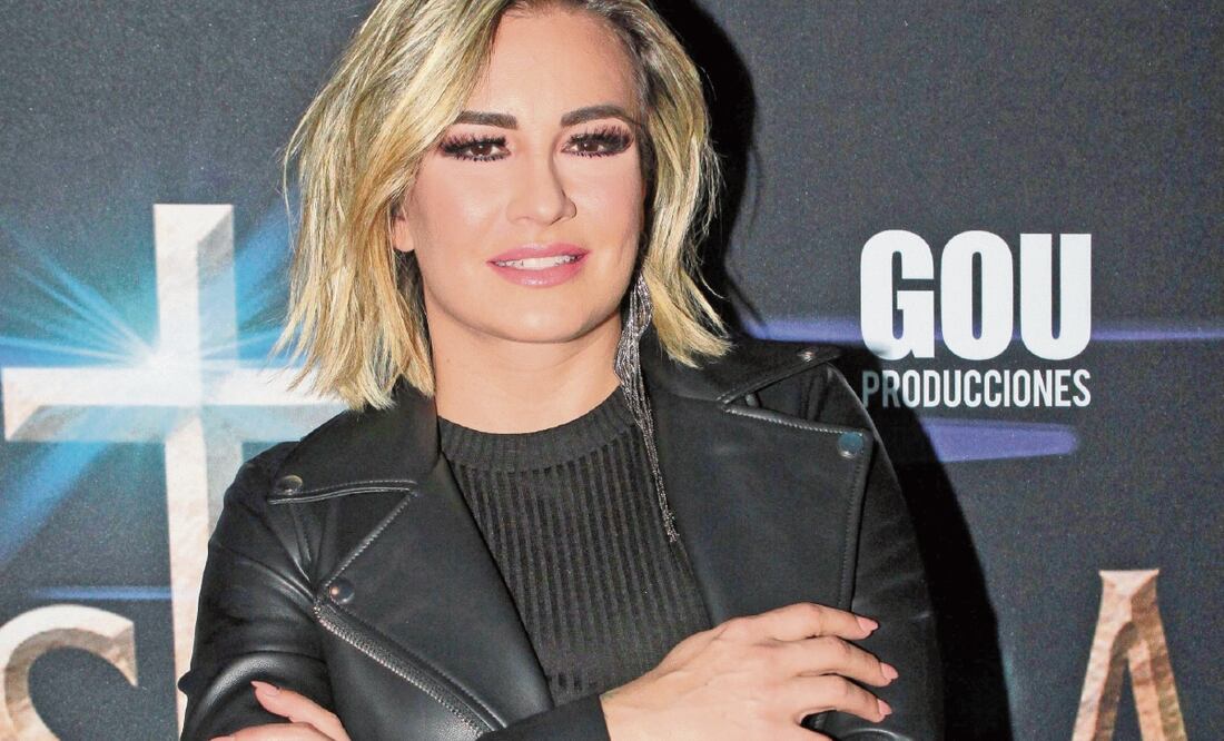 La intérprete está presentando su nuevo disco en vivo, Conexión .