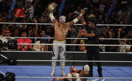 Rey Fénix retiene el cinturón Crucero AAA en la Arena Ciudad de México