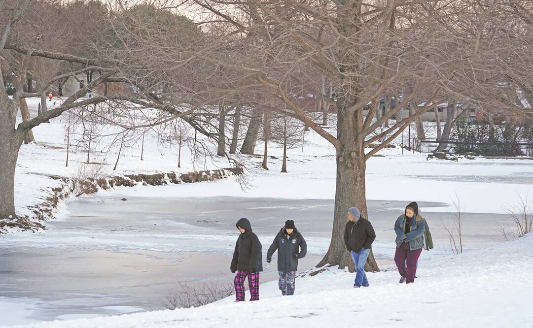 El clima gélido que golpea a Texas causó la interrupción del suministro de gas hacia México, que ayer se reanudó. Foto AP