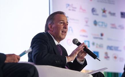 Víctimas reclaman a Meade durante Diálogo por la Paz y la Justicia