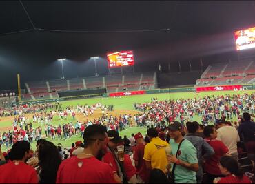 Sismo interrumpe juego de Diablos Rojos del México en el Estadio Alfredo Harp Helú