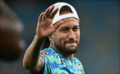 Neymar presenta una "buena evolución" de la lesión muscular de cara a la Copa del Mundo