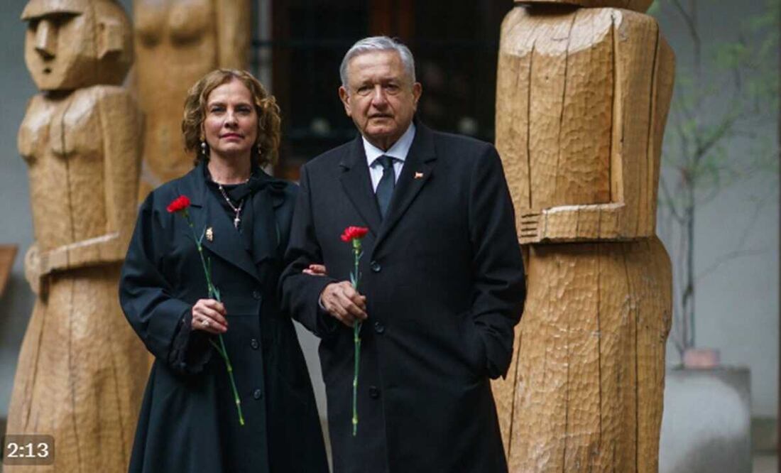 El presidente López Obrador dio un breve mensaje dentro del Palacio de La Moneda. Foto: captura de pantalla