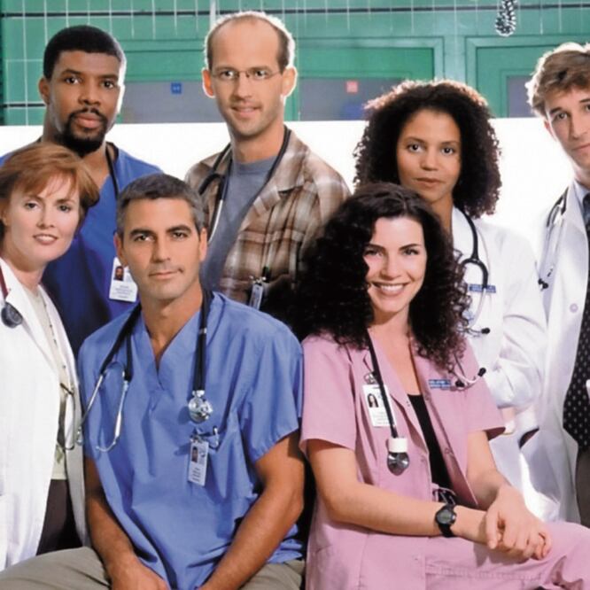 La serie significó el despegue en la carrera de un joven George Clonney y de Julianna Margulies (ambos al centro). WARNER CHANEL