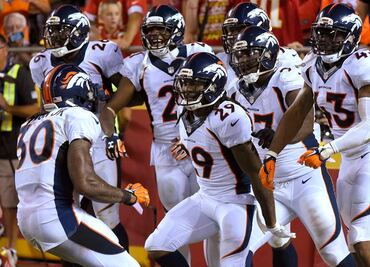 Denver remonta y gana de visita en KC