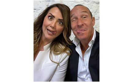 Andrea Legarreta le recuerda su amor a Erik Rubín con foto de hace 30 años