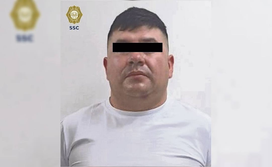 El hombre fue detenido en la colonia Guerrero en posesión de 11 cadenas, una esclava y droga. Foto: Especial