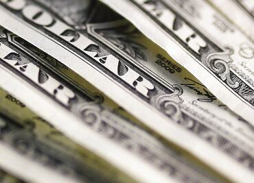 Dólar revierte avance; se vende hasta en 19.20 pesos