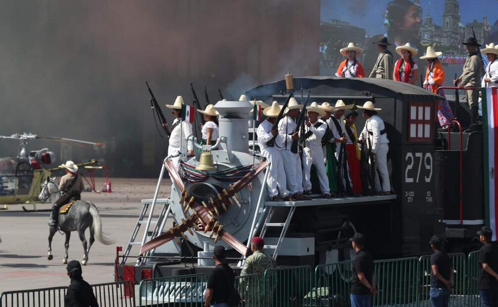 Desfile cívico -militar en conmemoración por el 115 aniversario de inicio de la Revolución Mexicana. Foto: Berenice Fregoso/EL UNIVERSAL