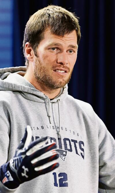 Brady espera estar en el campo en el Juego Divisional de la AFC (STEPHAN SAVOIA. AP)