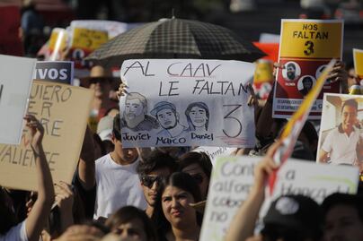 Se movilizan en Guadalajara por estudiantes desaparecidos