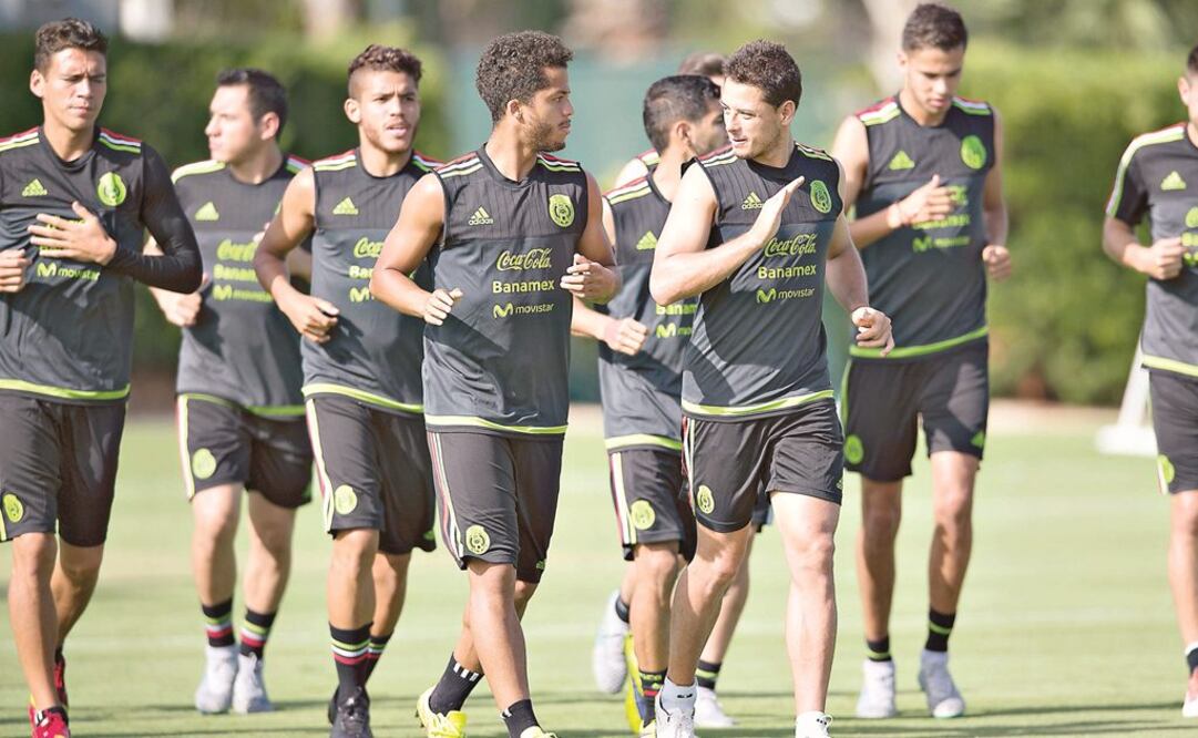 "Chicharito" le pone más presión al "Piojo"