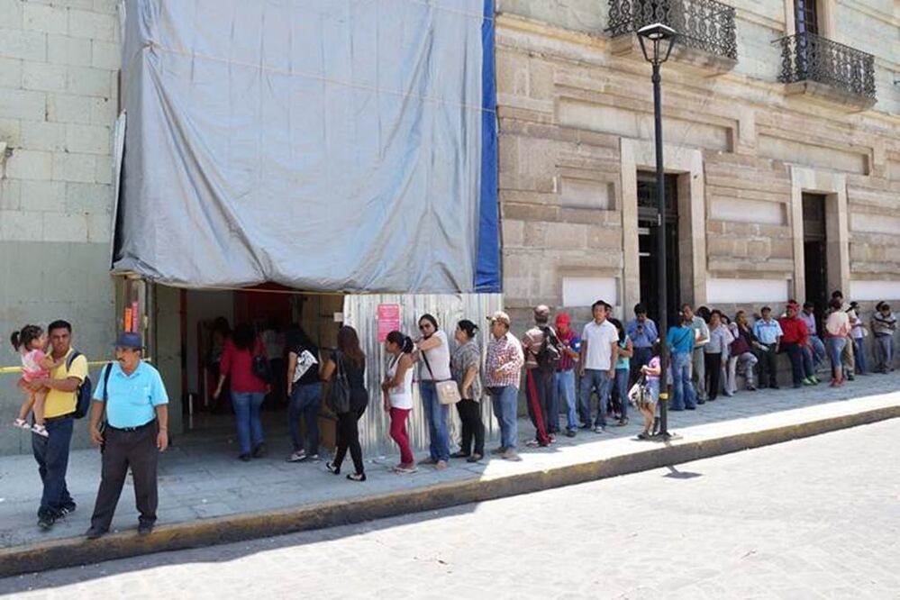 La Comisión de Pagos de la Sección 22 del SNTE informó que a partir de las 9 de la mañana del martes 16 de junio, liberarán los pagos pendientes al magisterio. 