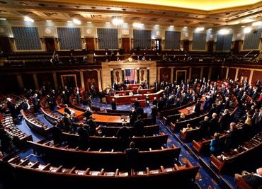 Congreso de EU inicia receso a pocos días de posible cese de pagos