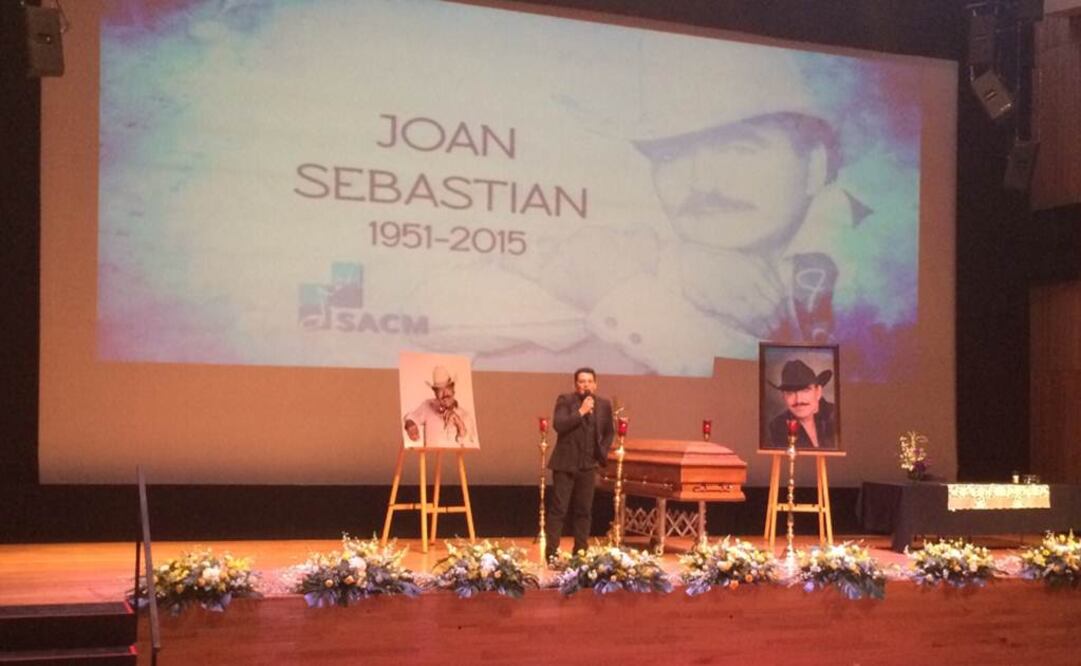 La Sociedad de Autores y Compositores de México despidió a uno de sus miembros, Joan Sebastian. En la imagen, su hijo José Manuel Figueroa   Foto: Janet Mérida
